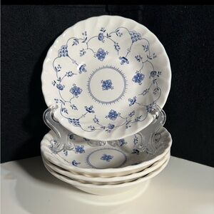 Churchill Finlandia Swirl Rim, Made In Colombia Bowls- FOUR Coupe Cereal